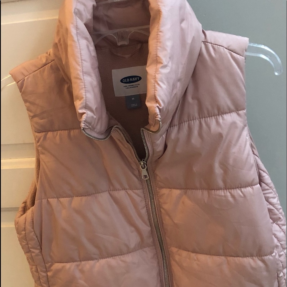 ON women’s puffer vest. Size medium.